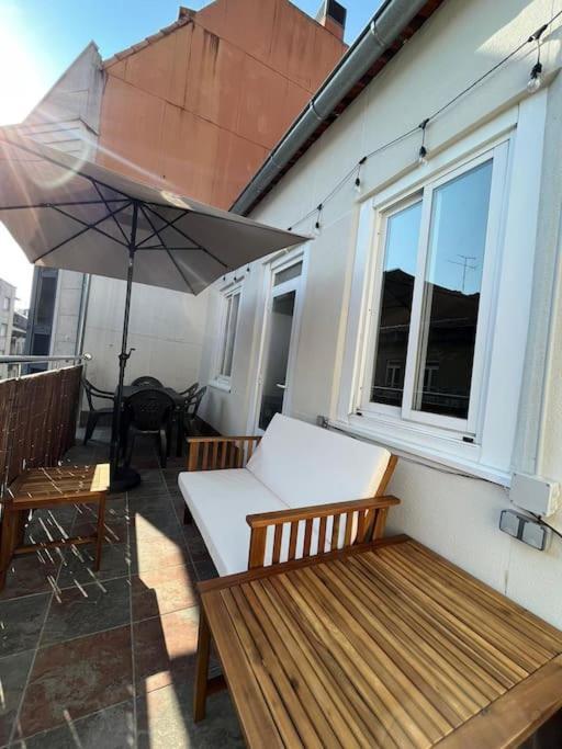 Atico Vintage Con Terraza Apartment Vigo Exterior photo