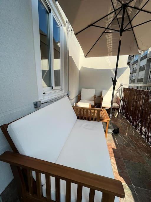 Atico Vintage Con Terraza Apartment Vigo Exterior photo